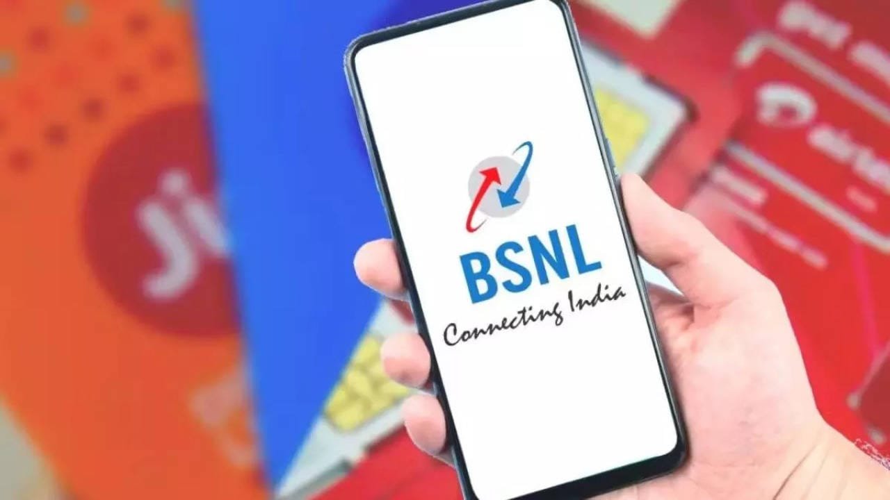 BSNL लाने जा रही D2D टेक्नोलॉजी, बिना सिम कर सकेंगे कॉलिंग  डायरेक्ट-टू-डिवाइस (D2D) एक नई सैटेलाइट
