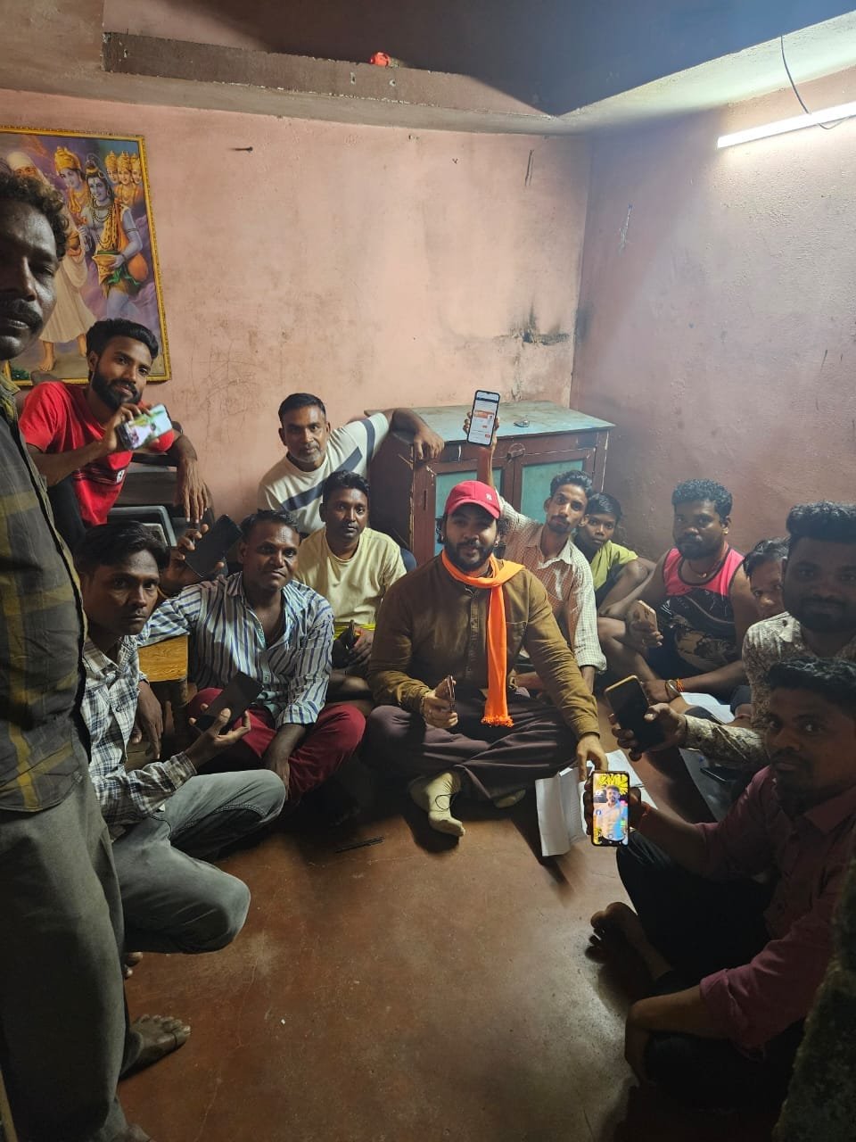 भाजपा युवा मोर्चा ने डॉ रमन सिंह के रेफरल कोड मे बनाये शहर के 12 स्थानों मे 610 सदस्य