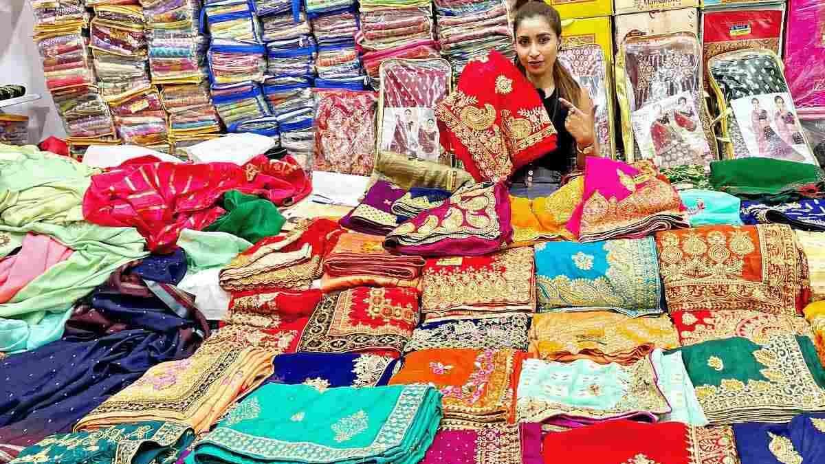 55 दुकानों का संचालन कर आत्मनिर्भर हो रही महिलाएं  50 हजार से लेकर 2.5 लाख वार्षिक आय हो रही है