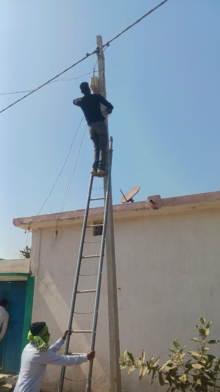 पंडरिया में 2456 बकायादारों की काटी गई बिजली कनेक्शन, वसूला गया 1 करोड़ 05 लाख रूपए की बकाया राशि