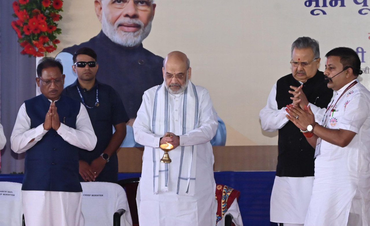 केन्द्रीय गृह मंत्री अमित शाह ने एनएफएसयू और एनएफएसएल का किया भूमिपूजन   नवा रायपुर के बंजारी में 40 एकड़ में बनेगा दोनों संस्थानों का सर्वसुविधायुक्त आधुनिक भवन