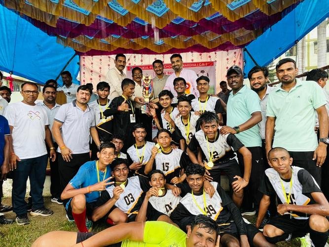 गुरुकुल ने जिला स्तरीय फुटबॉल प्रतियोगिता के फाइनल में मारी बाजी 