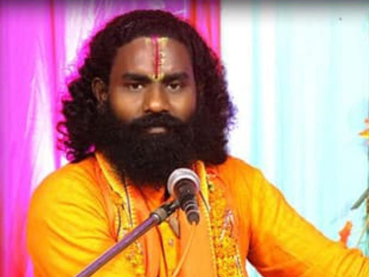 सुप्रसिद्ध कथा वाचक कामता प्रसाद का कवर्धा आगमन 