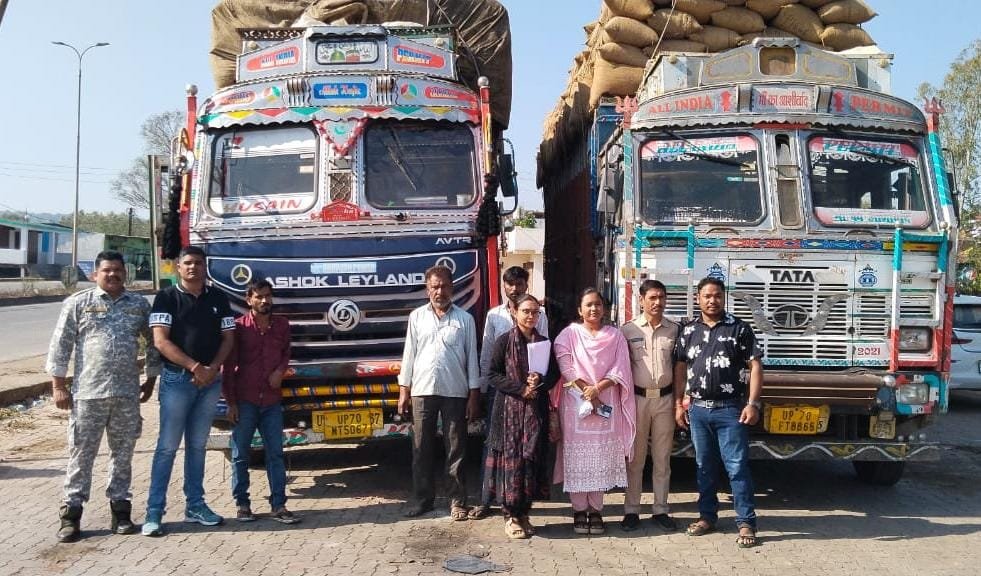 कबीरधाम जिले में अन्य राज्यों से आ रहे अवैध धान परिवहन पर बड़ी कार्रवाई, तीन ट्रक जब्त